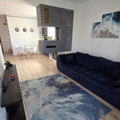 Аренда комфортных 2-комнатных апартаментов площадью 70 м² в районе Мамая, Констанца, Румыния